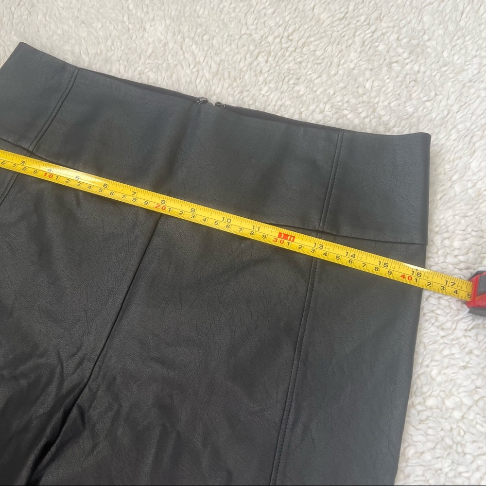 NWT BCBGMAXAZRIA Faux Leather Blossom Pants - Picture 7 of 9